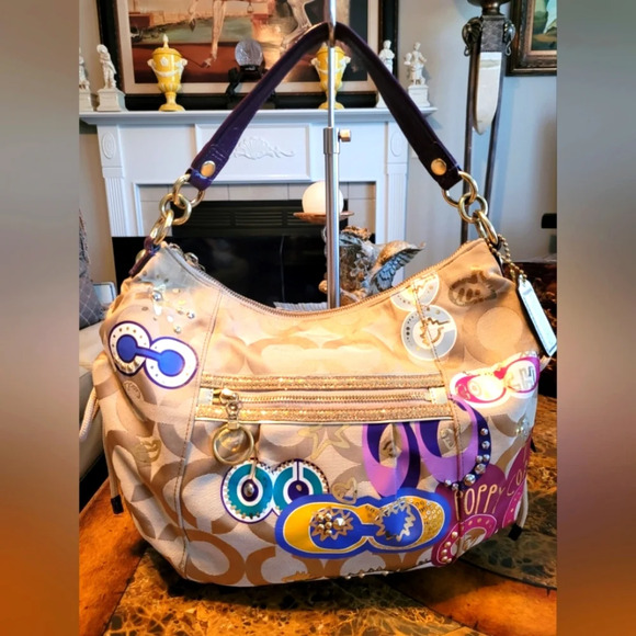 Coach Handbags - Coach Poppy shoulder bag